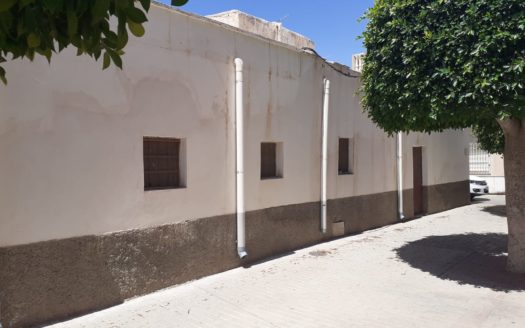 Venta de casa en Pechina.