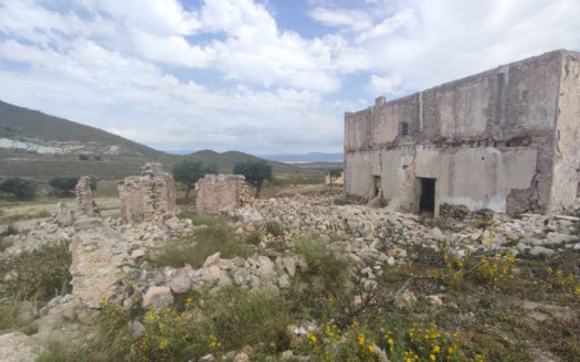 Venta de Finca Rústica en Fernán Pérez