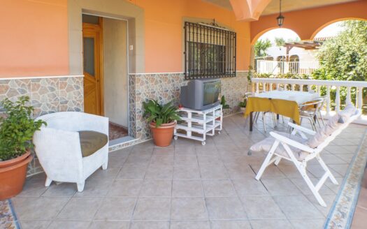 Venta de Casa de Planta Baja con Parcela en Pechina