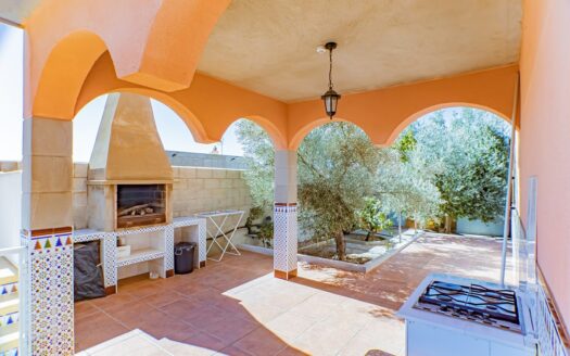 Venta de Casa de Planta Baja con Parcela en Pechina