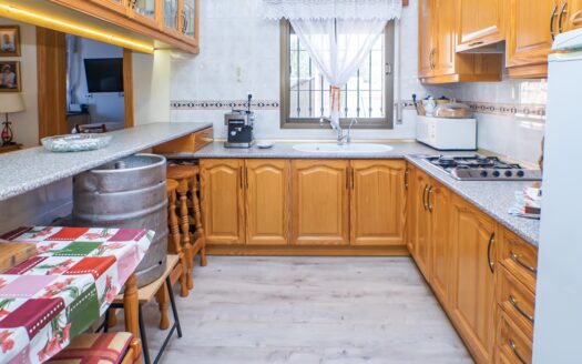 Venta de Casa de Planta Baja con Parcela en Pechina