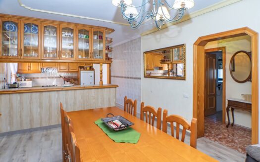 Venta de Casa de Planta Baja con Parcela en Pechina