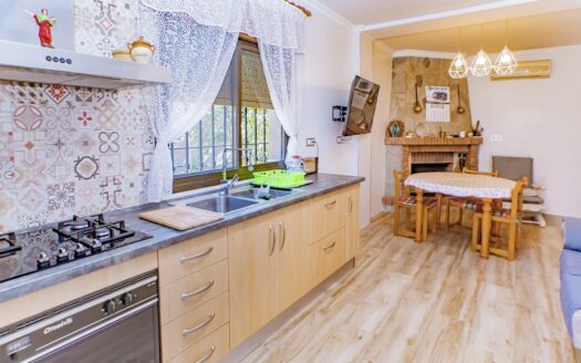 Venta de Casa de Planta Baja con Parcela en Pechina