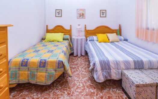 Venta de Casa de Planta Baja con Parcela en Pechina