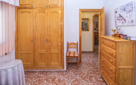 Venta de Casa de Planta Baja con Parcela en Pechina