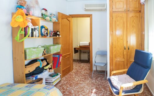 Venta de Casa de Planta Baja con Parcela en Pechina