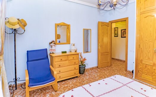 Venta de Casa de Planta Baja con Parcela en Pechina