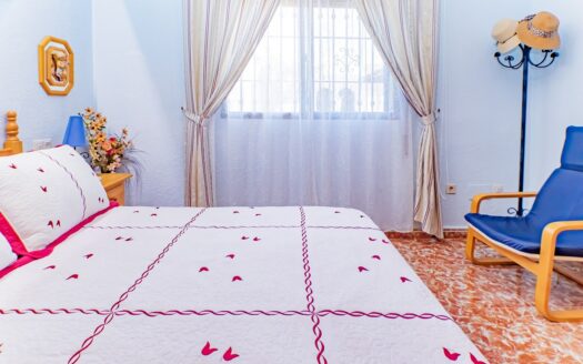 Venta de Casa de Planta Baja con Parcela en Pechina