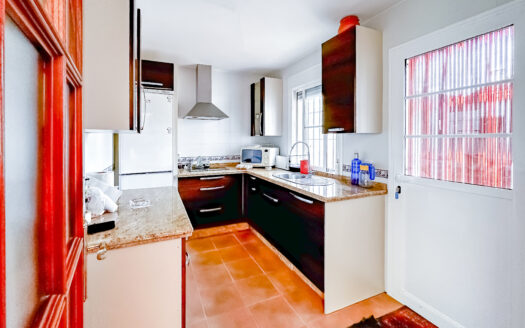 Venta de casa adosada en Sierra Norte de Sevilla.