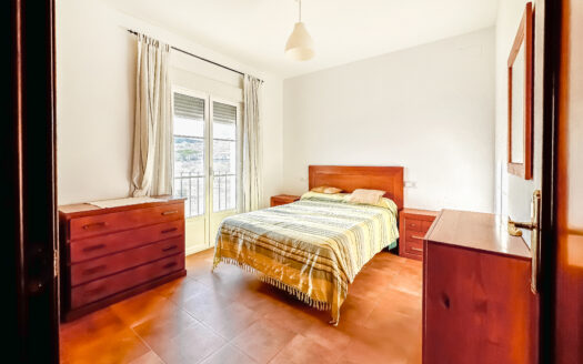 Venta de casa adosada en Sierra Norte de Sevilla.