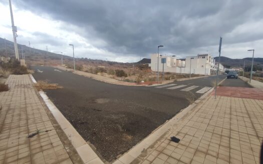 Venta de Parcela urbana con vistas a Sierra Nevada en Gérgal.