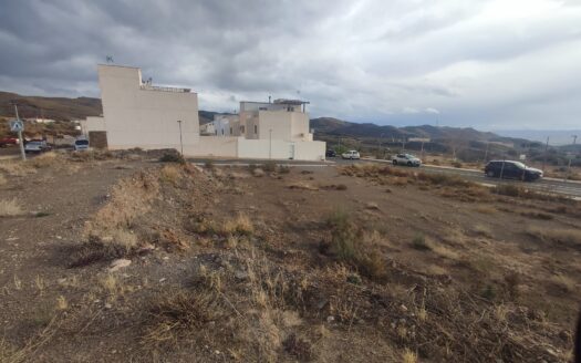 Venta de Parcela urbana con vistas a Sierra Nevada en Gérgal.