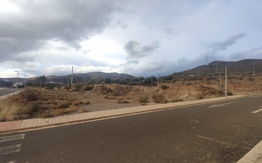 Venta de Parcela urbana con vistas a Sierra Nevada en Gérgal.