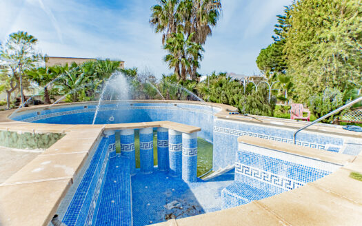 Venta de Casa Con Parcela en Torre del Campo.