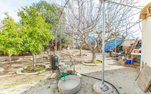 Venta de Casa Con Parcela en Torre del Campo.