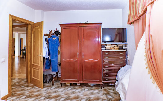 Venta de Casa Con Parcela en Torre del Campo.