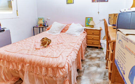 Venta de Casa Con Parcela en Torre del Campo.