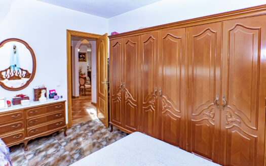 Venta de Casa Con Parcela en Torre del Campo.