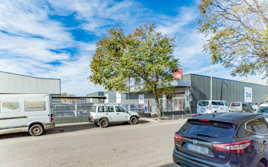 Venta o Traspaso de Taller en pleno funcionamiento en Campohermoso.