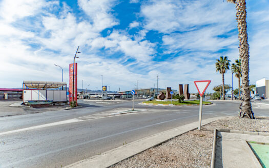 Venta o Traspaso de Taller en pleno funcionamiento en Campohermoso.