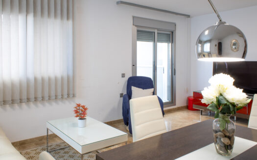 Venta de Dúplex con Garaje y Solarium en Sector Exclusivo de Almería