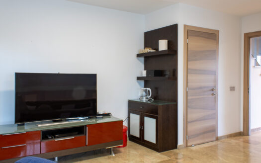 Venta de Dúplex con Garaje y Solarium en Sector Exclusivo de Almería