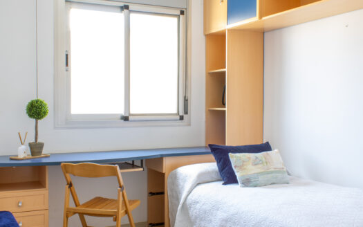 Venta de Dúplex con Garaje y Solarium en Sector Exclusivo de Almería