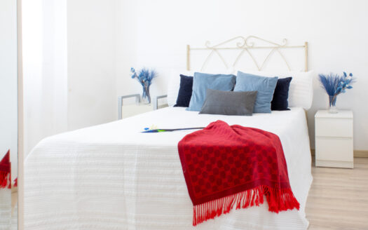 Venta de Dúplex con Garaje y Solarium en Sector Exclusivo de Almería