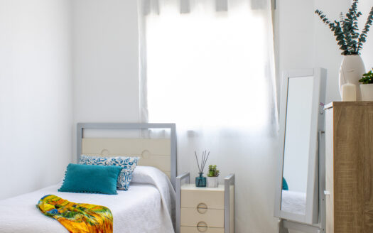 Venta de Dúplex con Garaje y Solarium en Sector Exclusivo de Almería