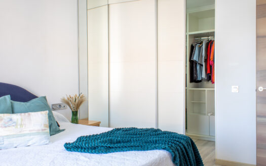 Venta de Dúplex con Garaje y Solarium en Sector Exclusivo de Almería