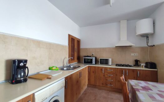 Venta de dos casas por una en Fernán Pérez con parcela en producción!