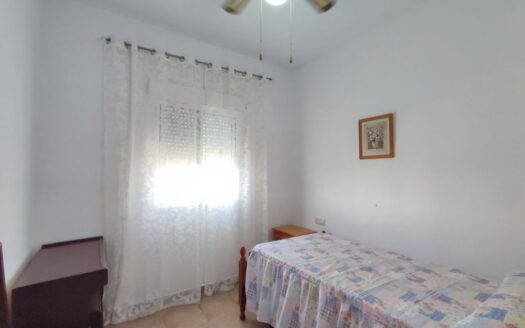 Venta de dos casas por una en Fernán Pérez con parcela en producción!