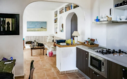 ¡Venta de Espectacular Chalet en Agua Amarga!