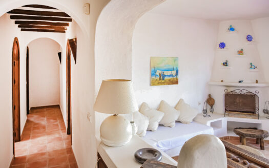 ¡Venta de Espectacular Chalet en Agua Amarga!