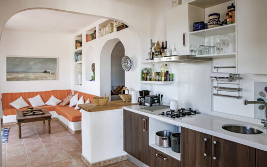 ¡Venta de Espectacular Chalet en Agua Amarga!