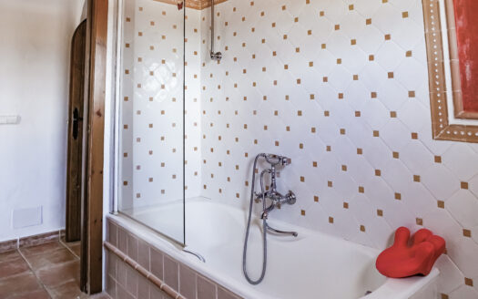 ¡Venta de Espectacular Chalet en Agua Amarga!