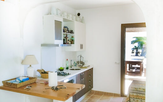 ¡Venta de Espectacular Chalet en Agua Amarga!