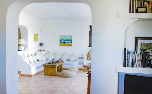 ¡Venta de Espectacular Chalet en Agua Amarga!
