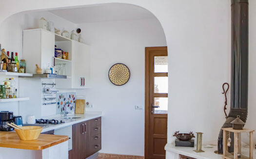 ¡Venta de Espectacular Chalet en Agua Amarga!