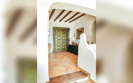 ¡Venta de Espectacular Chalet en Agua Amarga!