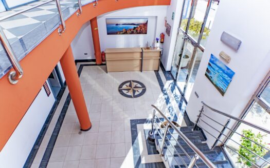 Venta de Inmejorable Nave Industrial en el sector 20 de Almeria