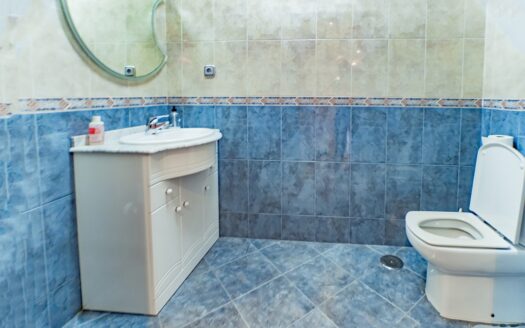 Venta de Inmejorable Nave Industrial en el sector 20 de Almeria