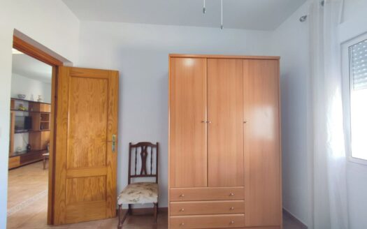 Venta de dos casas por una en Fernán Pérez con parcela en producción!