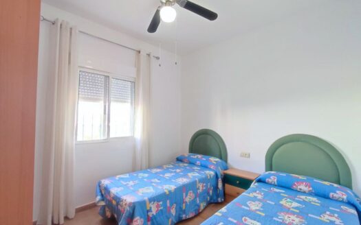 Venta de dos casas por una en Fernán Pérez con parcela en producción!