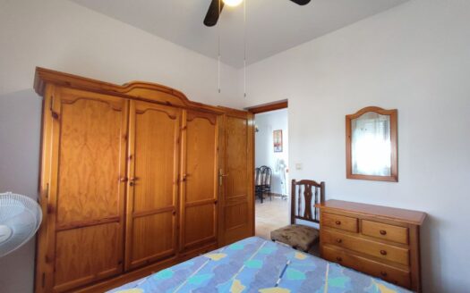 Venta de dos casas por una en Fernán Pérez con parcela en producción!